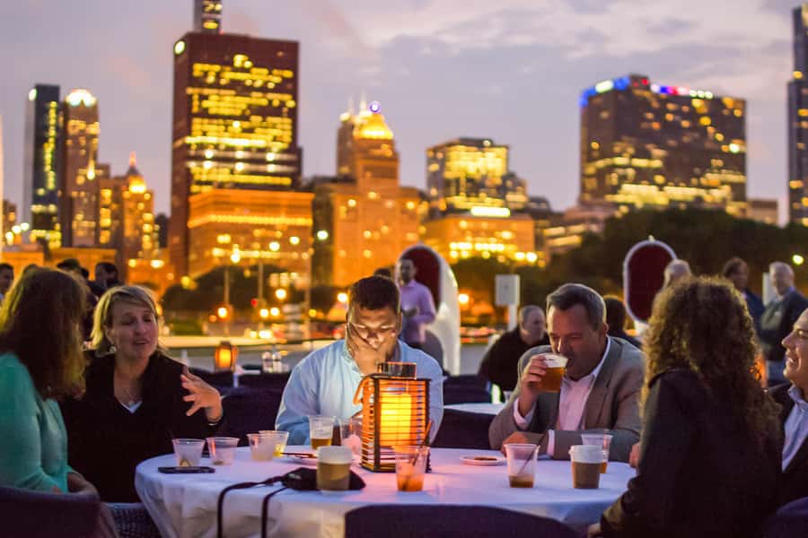 Chicago: Fireworks Cruise with Lake or River Viewing Options - Why the river and lake make such a good pairing