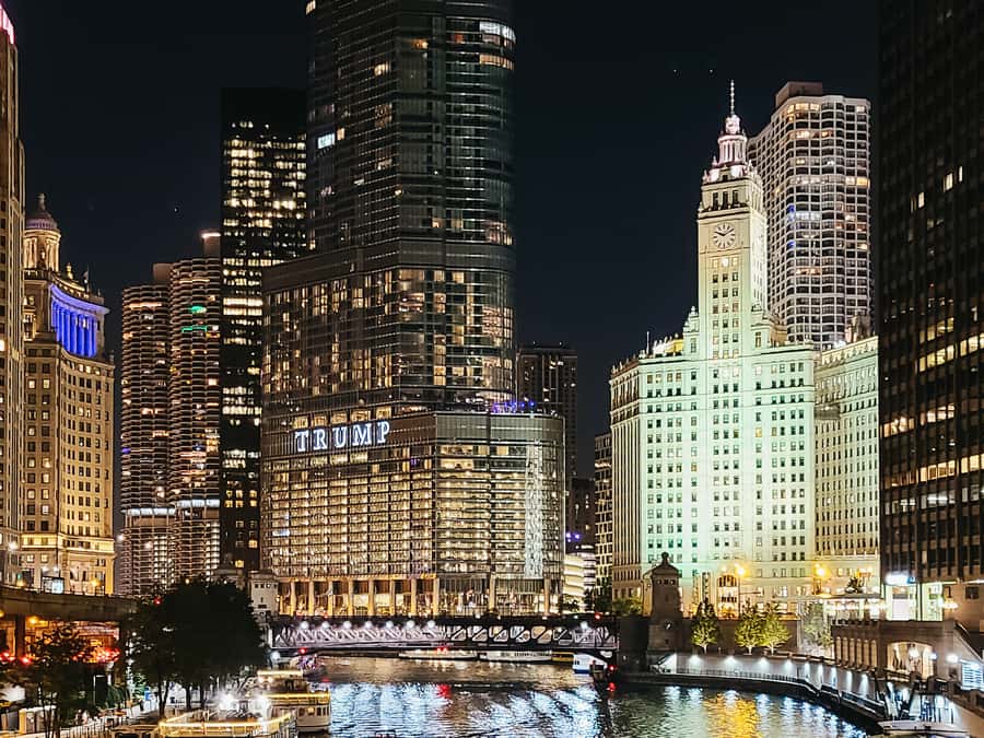 Chicago: Fireworks Cruise with Lake or River Viewing Options - Choosing the 45-minute river fireworks cruise
