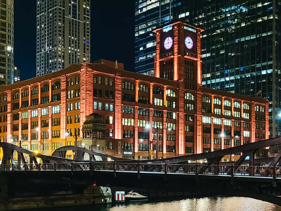 Chicago: Fireworks Cruise with Lake or River Viewing Options - Timing, boarding, and the first-come seating issue