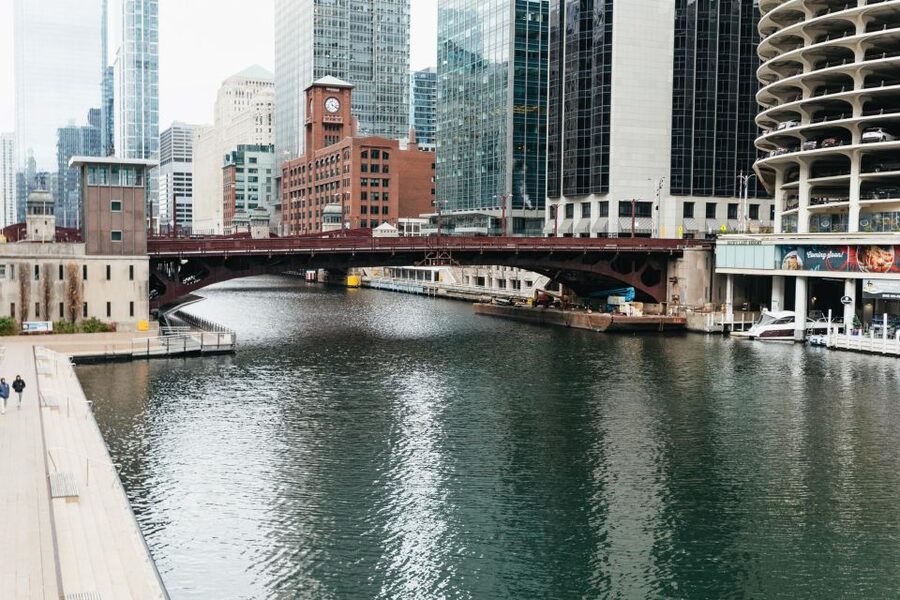 Chicago: Gangsters and Ghosts Guided Walking Tour - The Congress Hotel and its haunted 12th floor