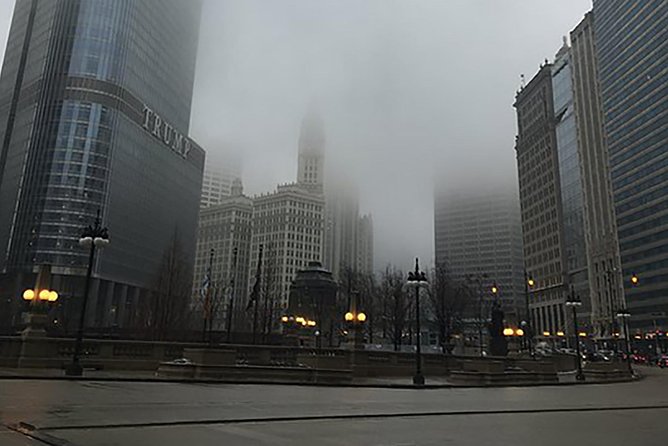Chicago: Gangsters and Ghosts Walking Tour - Walking the Chicago Riverwalk