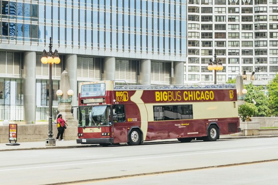 Chicago: Hop-on Hop-off Sightseeing Tour by Open-top Bus - Water Tower, Magnificent Mile, and 360 CHICAGO