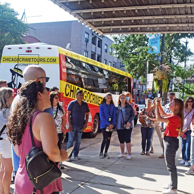 Chicago: Mob and Crime Bus Tour - What the guide adds to the experience