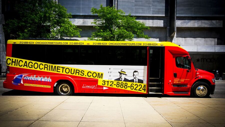 Chicago: Mob and Crime Bus Tour - The Magnificent Mile, Water Tower, and city views