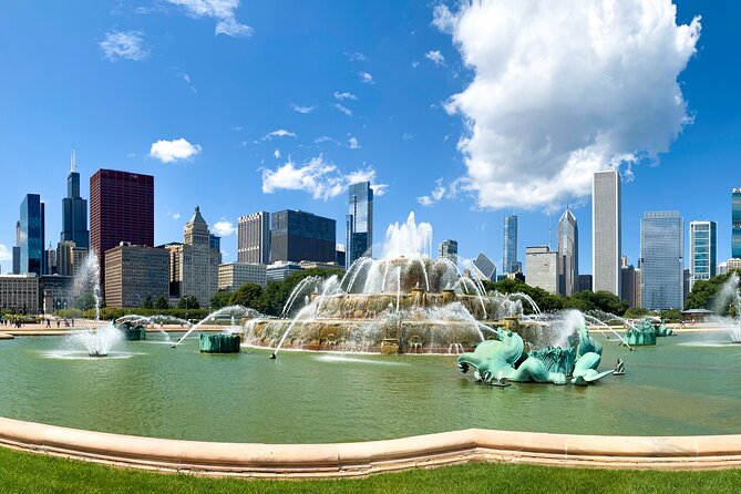 Chicago Mobs and Haunts Walking Tour - The guides make or break the experience