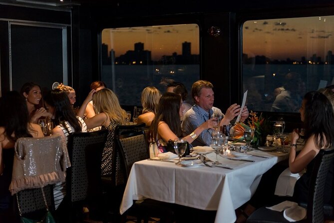 Chicago Premier Dinner Cruise on Lake Michigan - Willis Tower and Chicago’s nighttime skyline