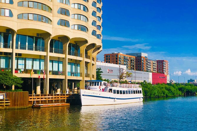 Chicago River 90-Minute Architecture Boat Tour - Merchandise Mart and Chicago’s working river