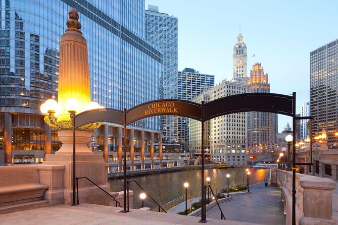 Chicago River 90-Minute Architecture Tour - Why the Chicago River is the right place to see the city