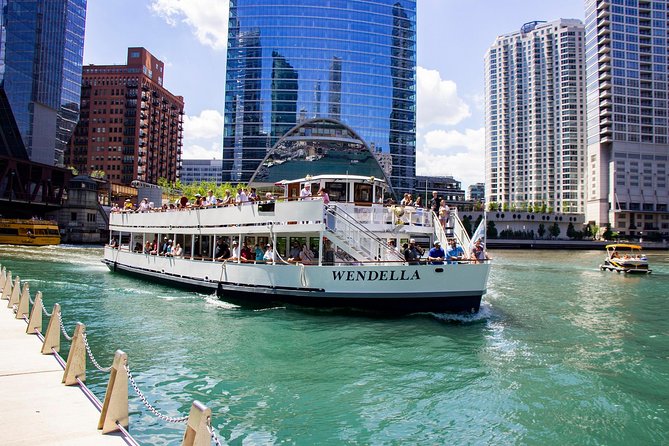 Chicago River 90-Minute Architecture Tour - Marina City and the famous corn-cob towers