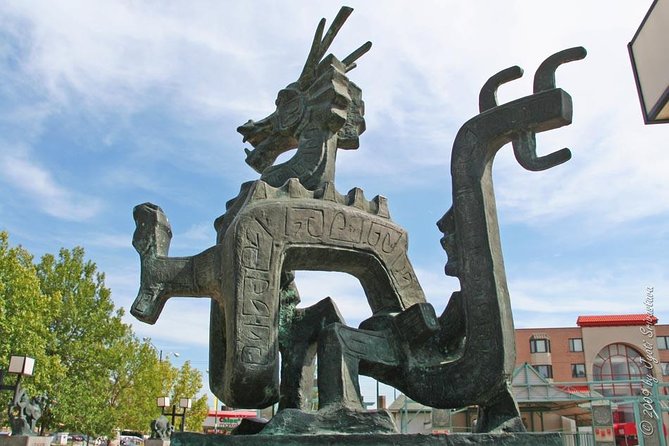 Chicago's Chinatown Food and Walking Tour - Pui Tak Center and the story of a community