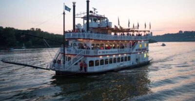 Cincinnati: Ohio River Cruise with Buffet Dinner