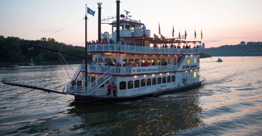 Cincinnati: Ohio River Cruise with Buffet Dinner - The first 30 minutes: board, settle in, and eat