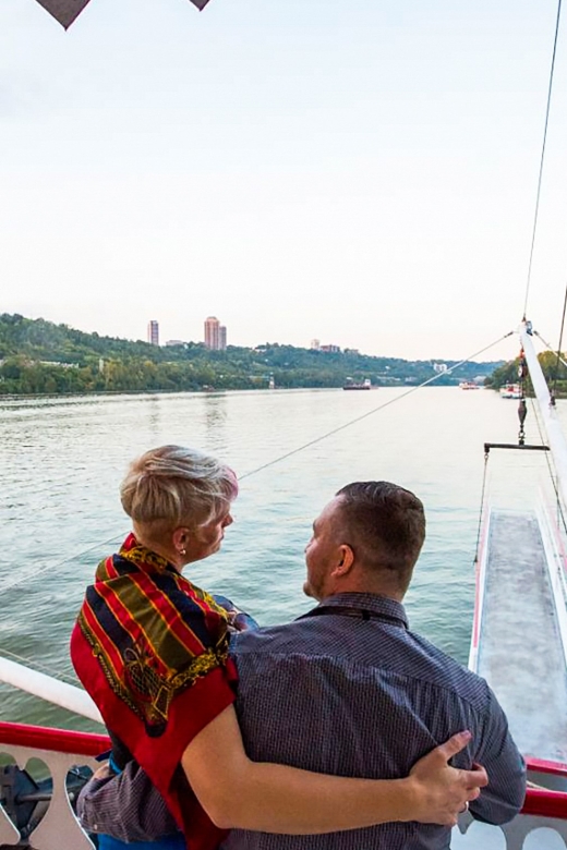 Cincinnati: Riverboat Cruise with Lunch and Entertainment - Key points before you book