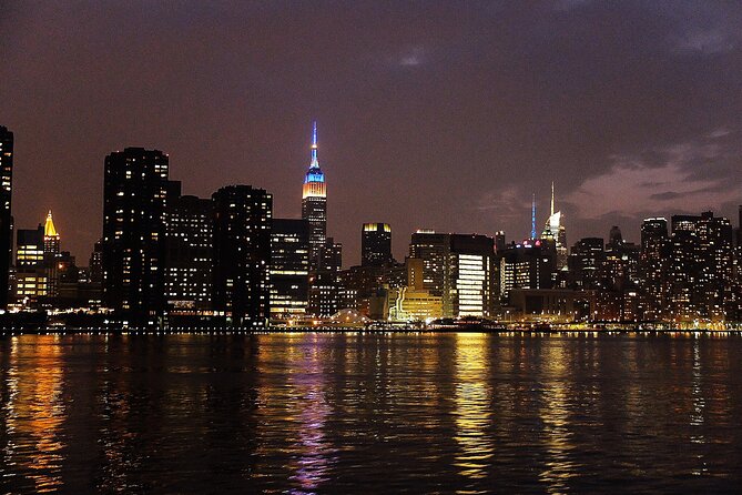 Circle Line: 2hr - New York City Harbor Lights Cruise - Lady Liberty under the floodlights