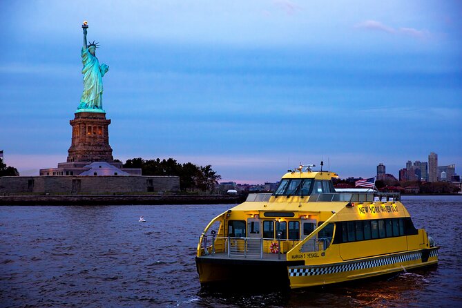 Circle Line: New York City Statue of Liberty Super Express Cruise - Under the Brooklyn Bridge and into New York Harbor