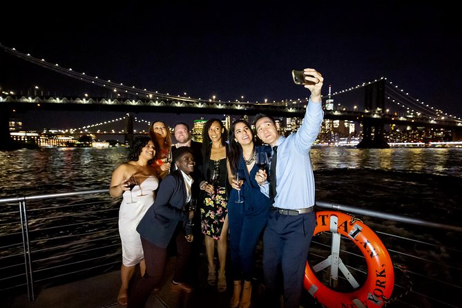 City Cruises New York: Bateaux Premier Dinner Cruise - Turning Toward the Brooklyn and Manhattan Bridges