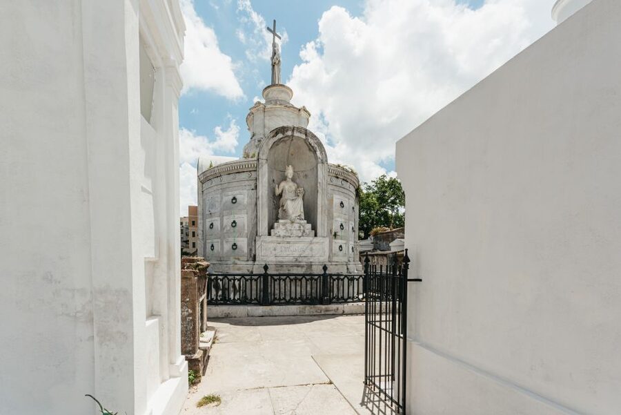 City Sightseeing New Orleans HOHO Bus Tour & Bookable Extras - Stops 8 and 9: Lafayette Square and St. Charles Avenue
