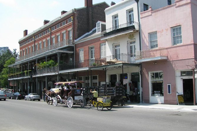 City Tour of New Orleans with Pickup - The Garden District and its grand boulevards