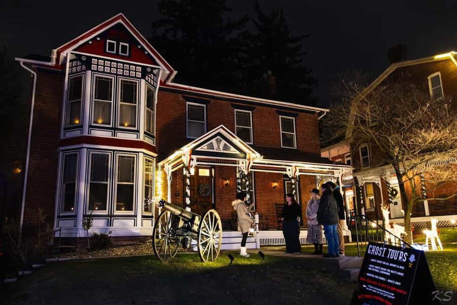 Civil War Ghosts: Echoes of the Fallen Gettysburg Ghost Tour - What the one-hour pace feels like