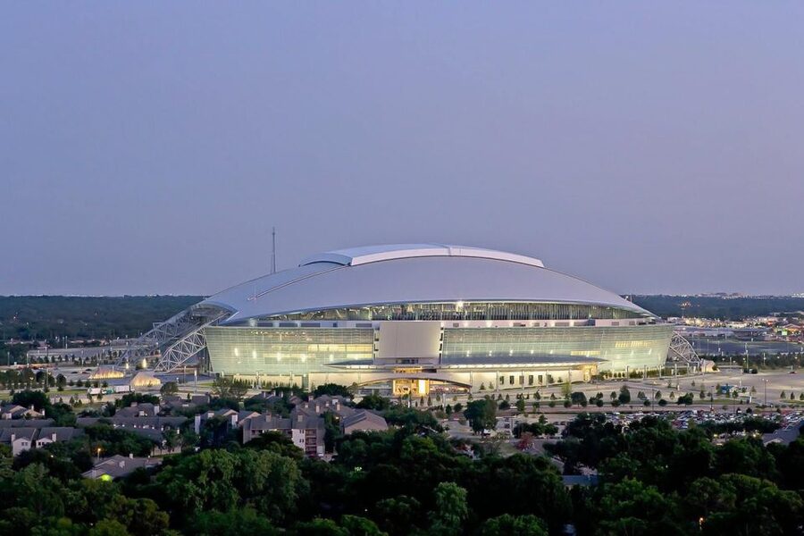Dallas: Cowboys AT&T Stadium Tour with Transportation - Locker Rooms and Post-Game Areas