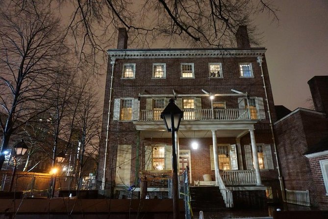 Dark Philly Adult Night Tour - What Kind of Night Tour Is This?