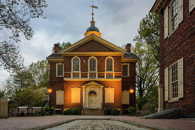 Dark Philly Adult Night Tour - The President’s House and Congress Hall