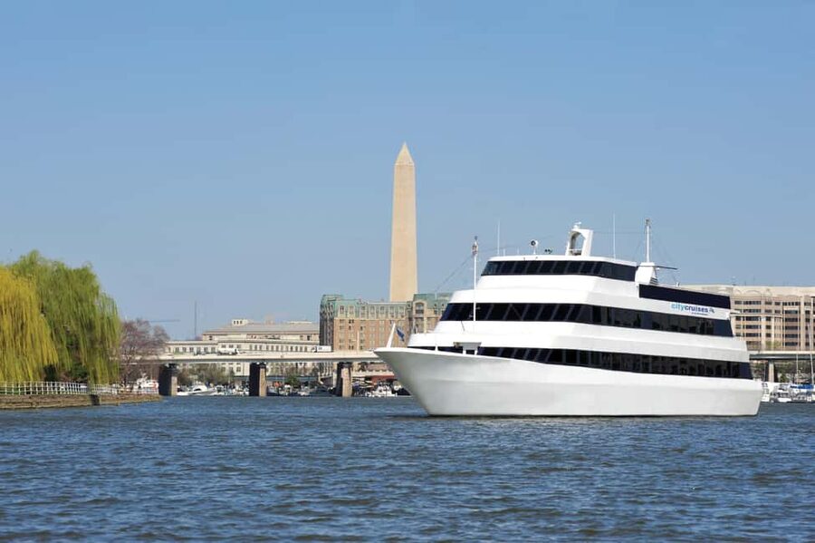 DC: City Cruises Buffet Brunch, Lunch, or Dinner Cruise - The Buffet: Familiar Food With Plenty of Choice
