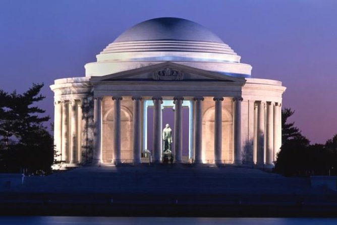 DC Memorials Night Tour: Glass-Roof Convertible Upgrade Option - Lincoln Memorial and Korean War Veterans Memorial