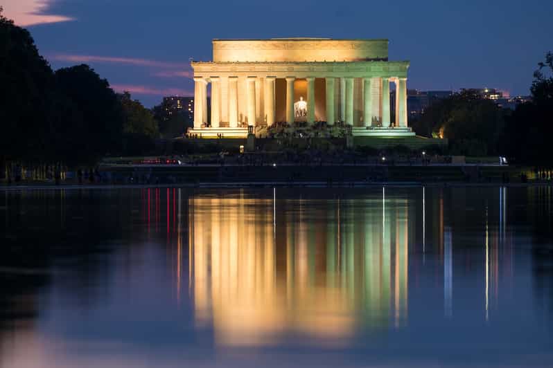 DC: Monuments & Memorials Sunset Tour by Open-top Bus - The National Mall and Washington Monument after sunset