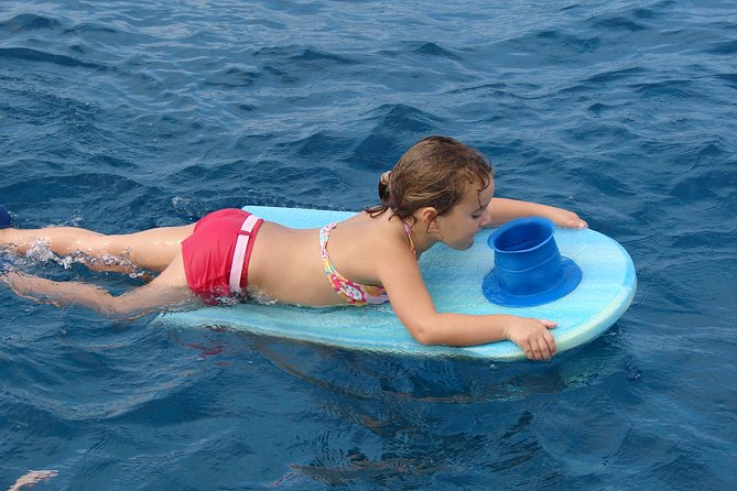 Deluxe Snorkel & Dolphin Watch Aboard a Luxury Catamaran from Kailua-Kona - Crew service and the human side of the trip