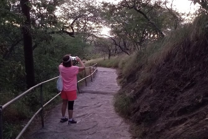 Diamond Head Crater - Reaching the 760-foot summit