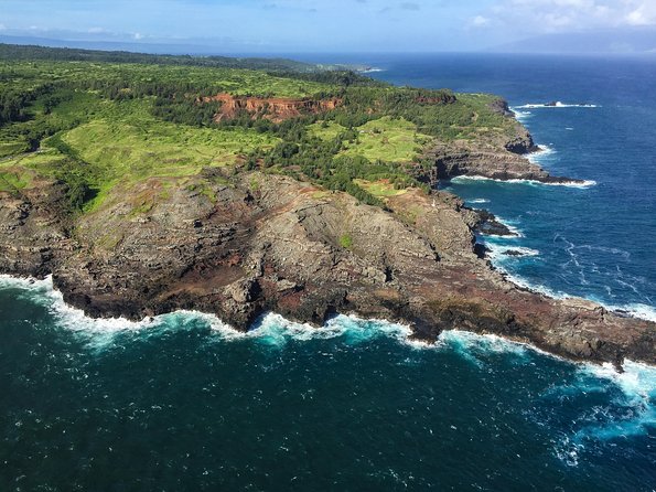 Doors Off West Maui and Molokai 45 minute Helicopter Tour - Why this flight reaches places roads cannot