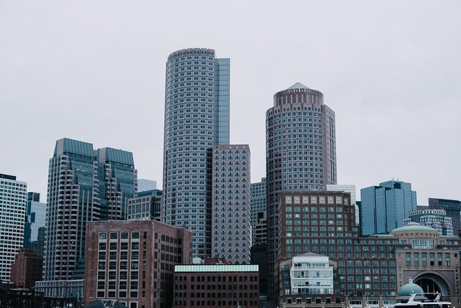 Downtown Freedom Trail, Beacon Hill & Back Bay Walking Tour - Boston Common, the Public Garden, and the Swan Boats