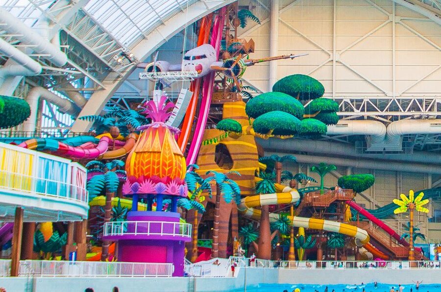East Rutherford: Dreamworks Indoor Water Park Entry Ticket - Family rides for children at least 42 inches tall