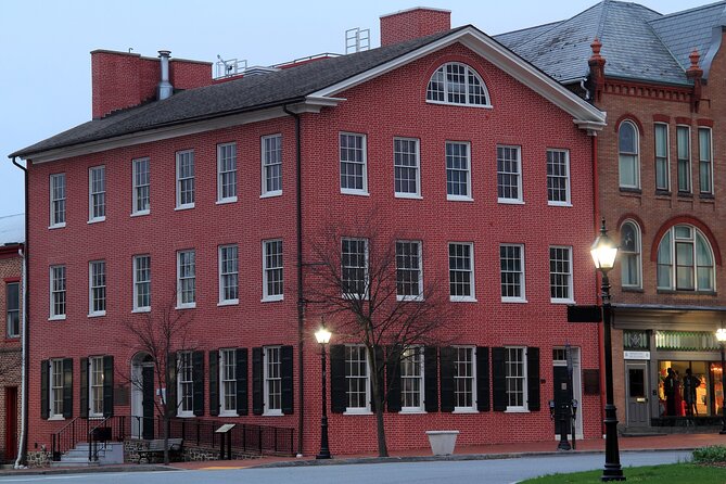 Echoes of War All Ages Ghost Tour - Wills House and the Gettysburg Address