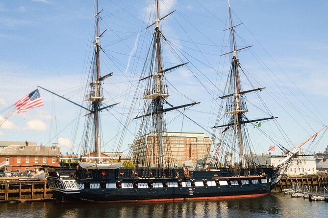 Entire Freedom Trail Walking Tour: Includes Bunker Hill and USS Constitution - Starting at the Massachusetts State House