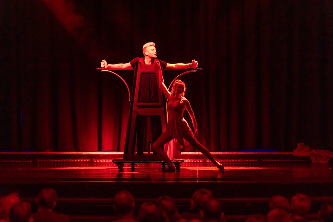Escape Reality Branson Magic Dinner Show - Entering Hughes Brothers Theatre On West 76 Country Boulevard