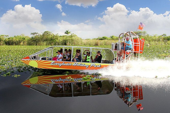 Everglades Holiday Park Airboat Tours & Rides - The alligator show and animal display