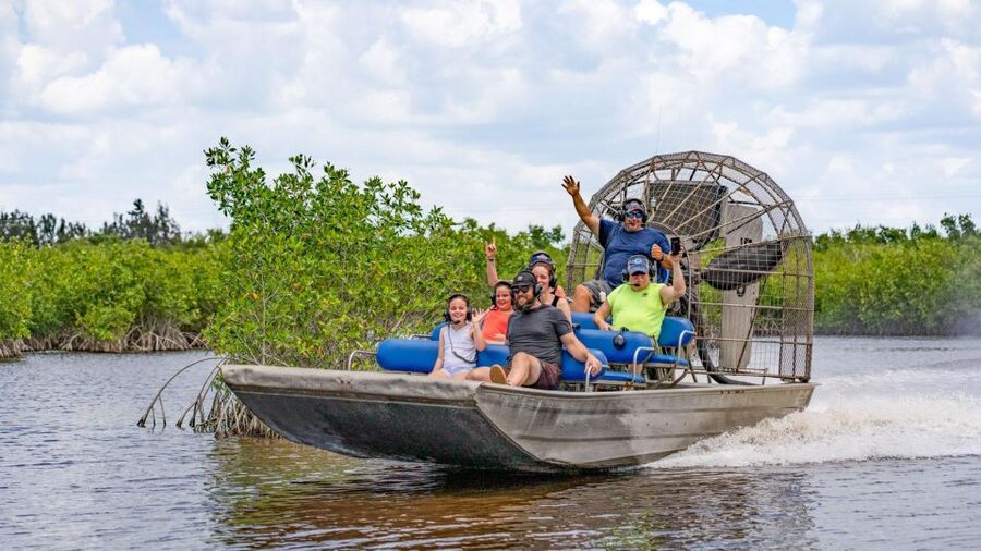 Everglades: Mangrove Maze Airboat Tour and Boardwalk - Key points before you book
