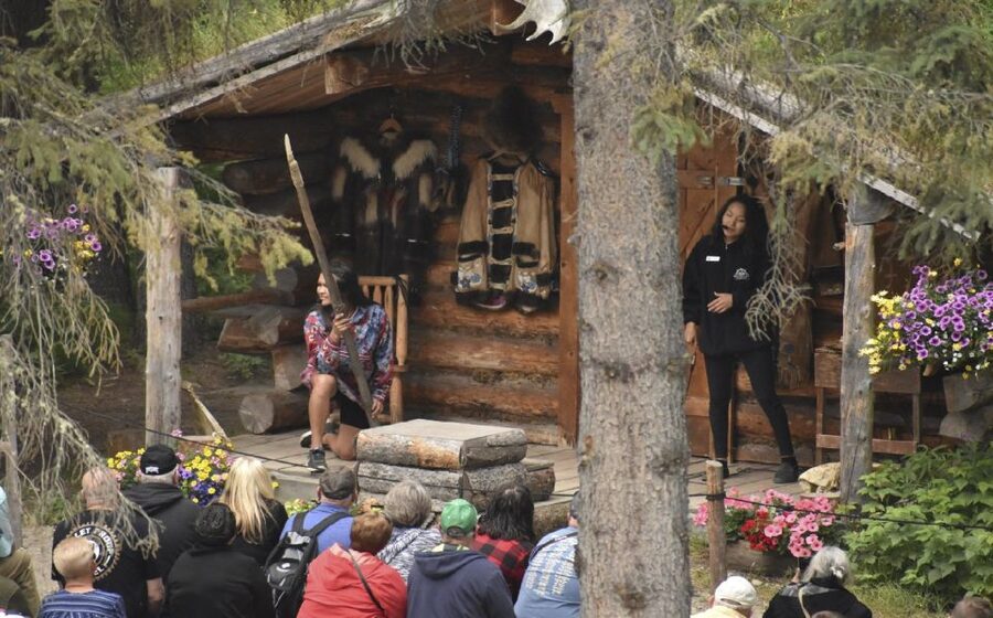 Fairbanks: Riverboat Cruise and Local Village Tour - Practical advice for a better ride