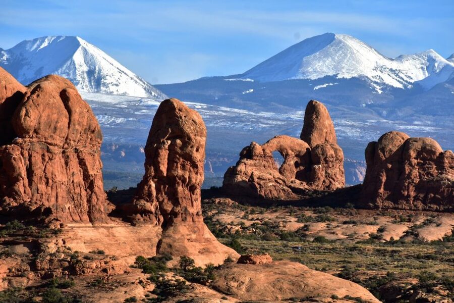 From Moab: Half-Day Arches National Park 4x4 Driving Tour - Tower Arch and the value of a short hike