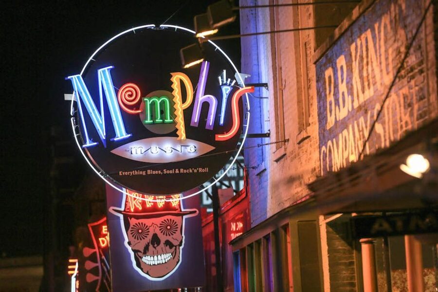From Nashville: Memphis Tour with Graceland VIP Access - Graceland and the VIP access