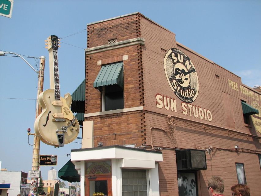 From Nashville: Memphis Tour with Graceland VIP Access - Who should book this Memphis tour?