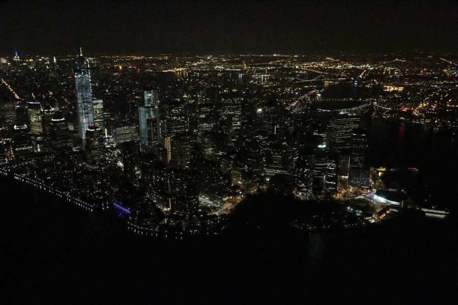 From New Jersey: New York City Skyline Tour - The pilot narration adds useful context