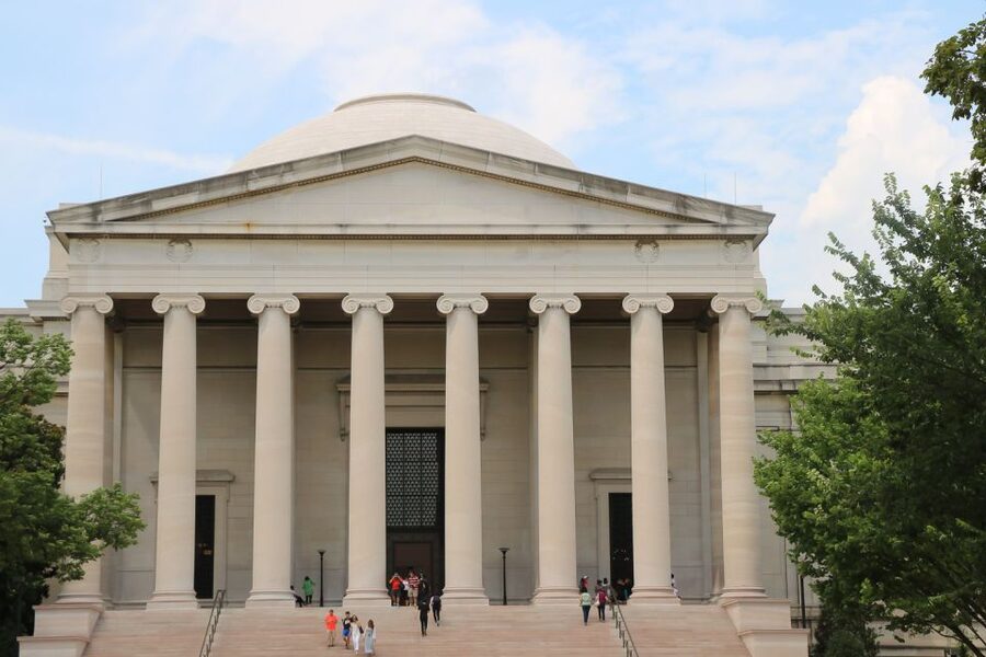 From NYC: Guided Day Trip to Washington DC by Van or Bus - Arlington National Cemetery and the Iwo Jima Memorial