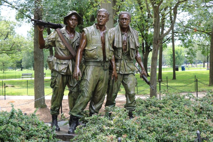 From NYC: Guided Day Trip to Washington DC by Van or Bus - Georgetown, Constitution Avenue, and the city of institutions