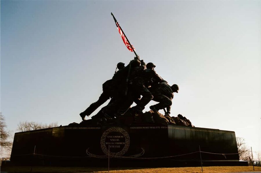 From NYC: Washington Highlights Guided One Day Tour - Constitution Avenue and the Washington government district