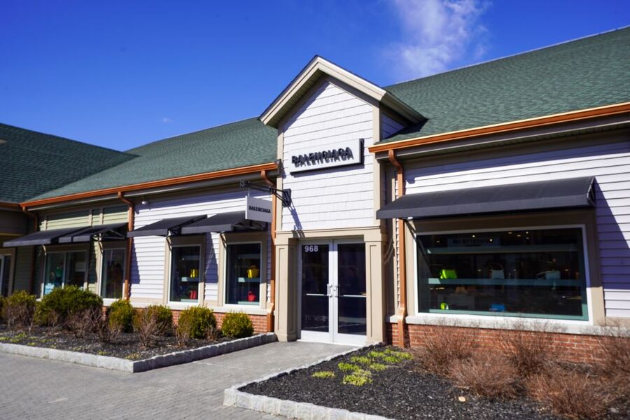 From NYC: Woodbury Common Premium Outlets Shopping Tour - What the timing and service are really like