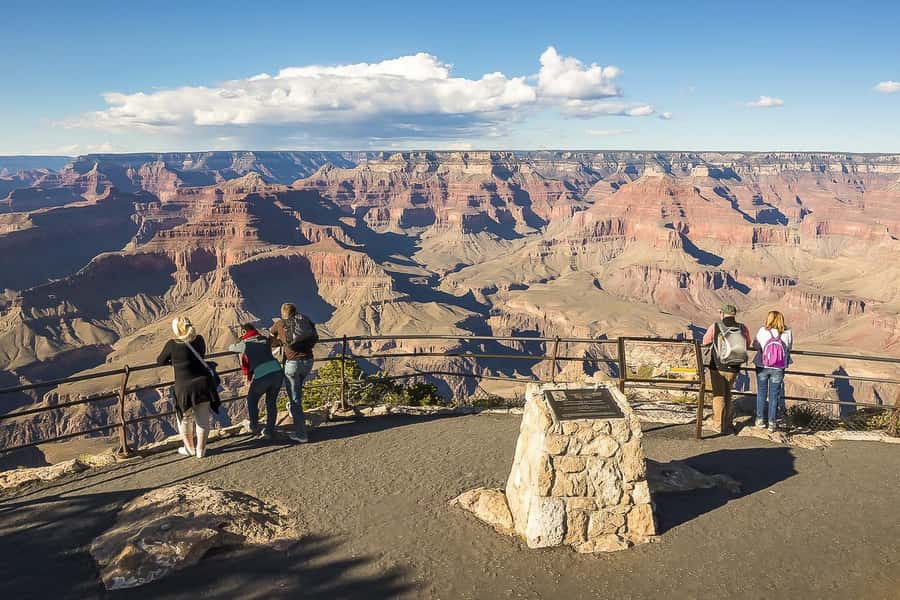 From Phoenix: Grand Canyon, Sedona, and Oak Creek Day Trip - The pickup and the long road north