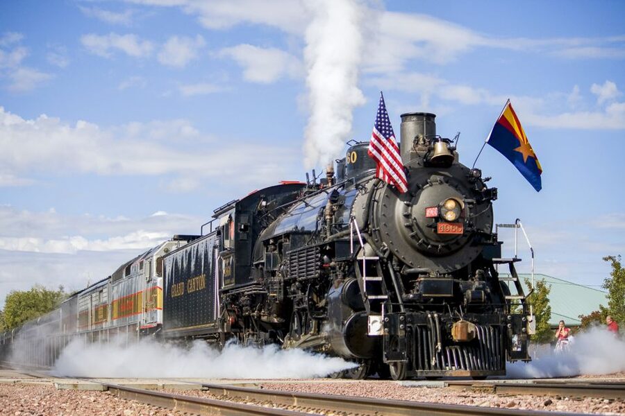 From Williams: Grand Canyon Railway Round-Trip Train Ticket - Why take the train instead of driving?